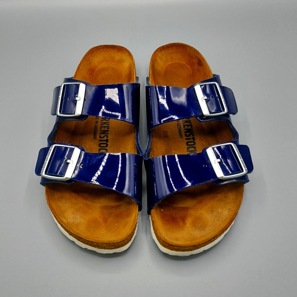 Birkenstock Arizona Sandal in Patent Leather, Navy with Silver Buckles, 39